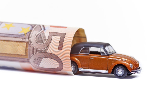 Auto und Geld.